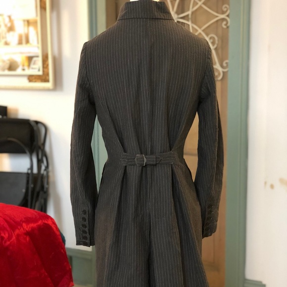 Woman’s jacket - Picture 1 of 8